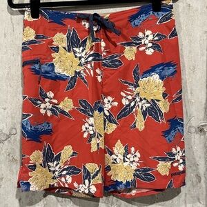 Patagonia Men’s 30 Static Red Floral Stretch Planing Boardshorts Beach Resort